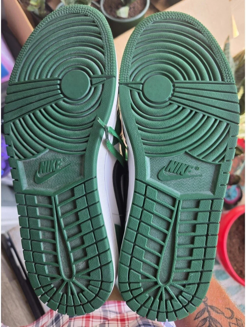 Nike Air Jordan 1 Low Pine Green 553560-301 Black White Green Size 9.5